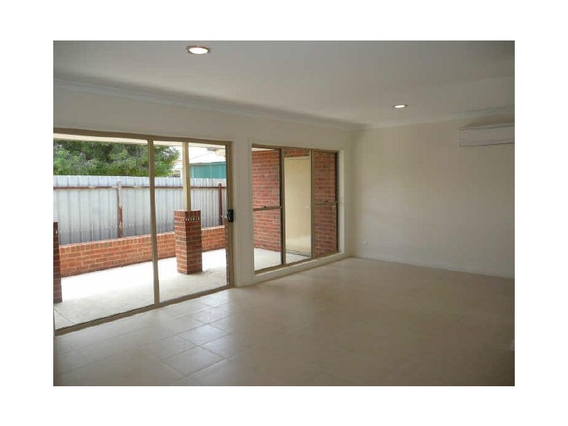 1/8 Mitchell Street, Wodonga VIC 3690