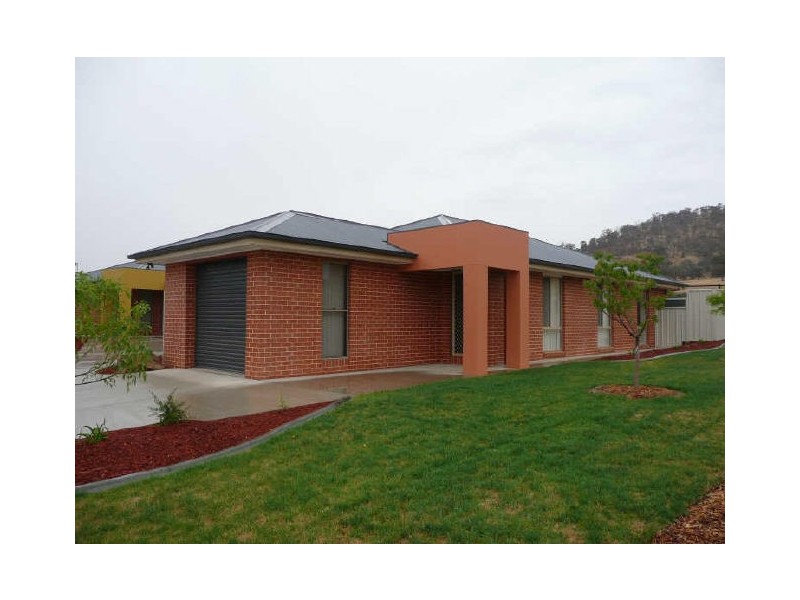1/118 De Kerilleau Drive, Wodonga VIC 3690