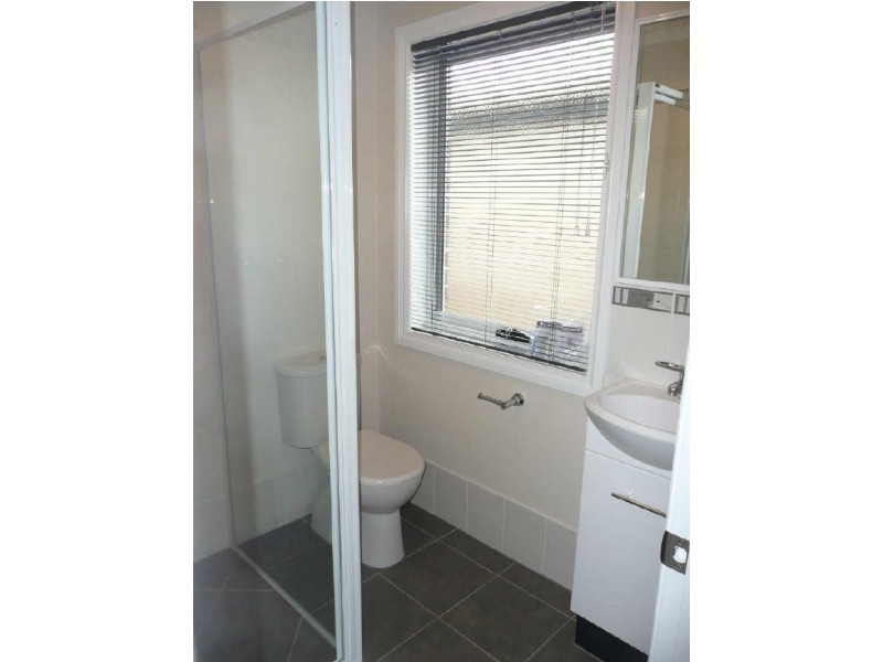 1/9 Thorneycroft Avenue, Wodonga VIC 3690