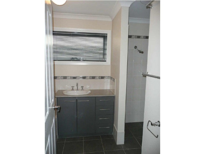 1/9 Thorneycroft Avenue, Wodonga VIC 3690