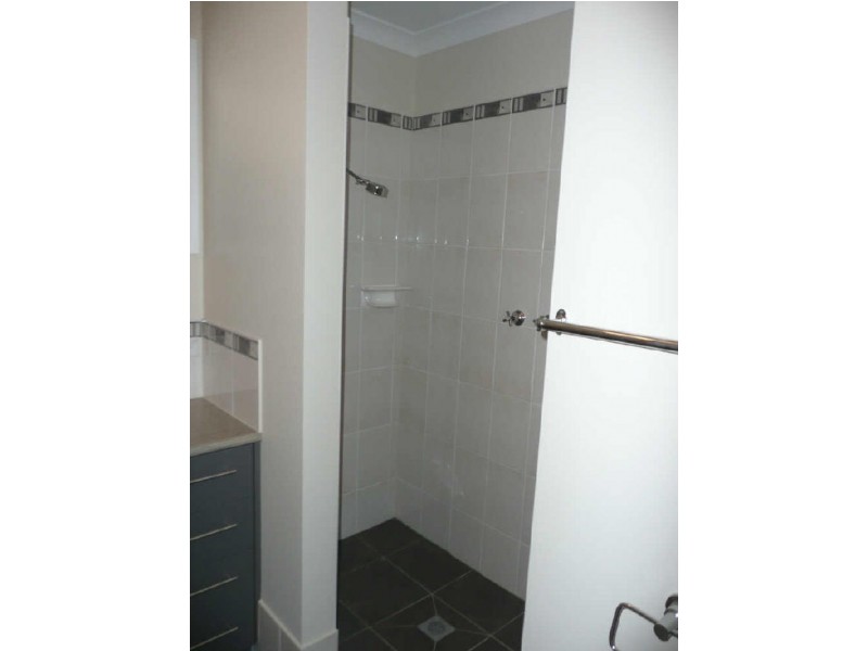 1/9 Thorneycroft Avenue, Wodonga VIC 3690