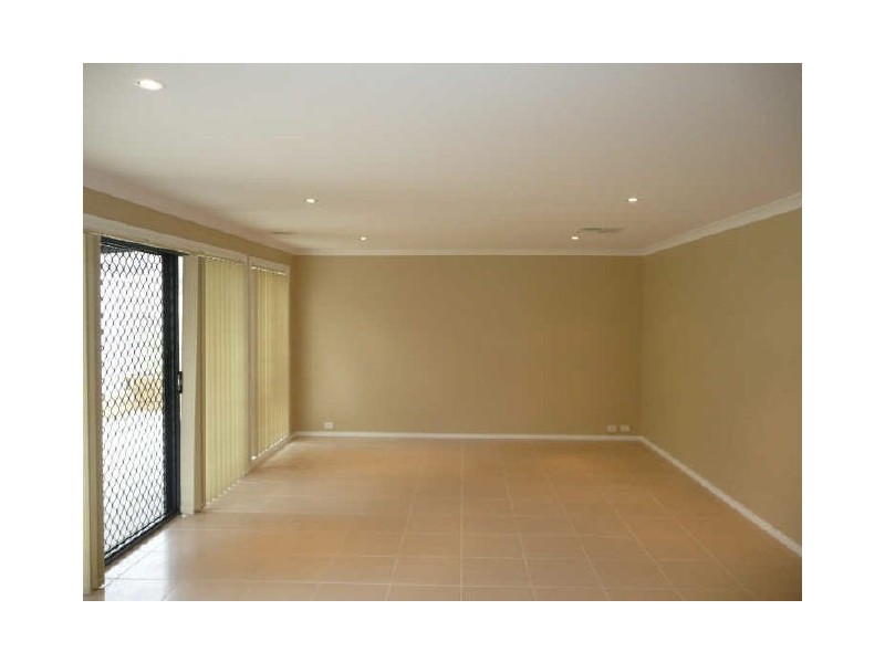 2/9 Thorneycroft Avenue, Wodonga VIC 3690