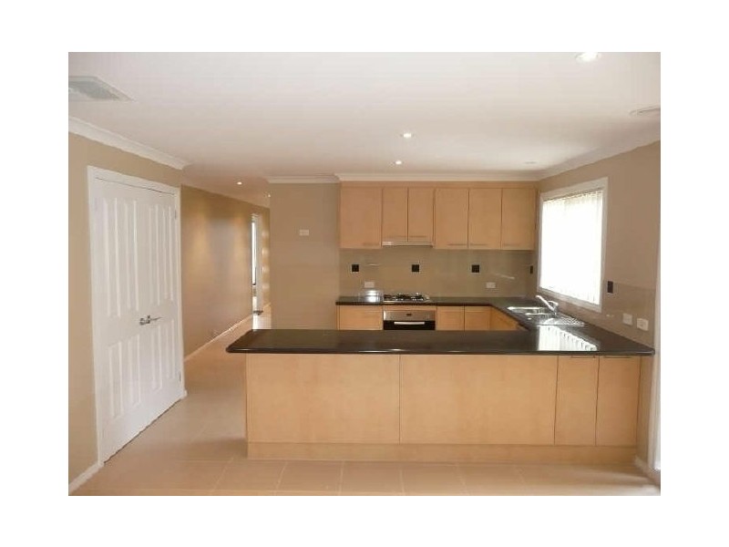 2/9 Thorneycroft Avenue, Wodonga VIC 3690