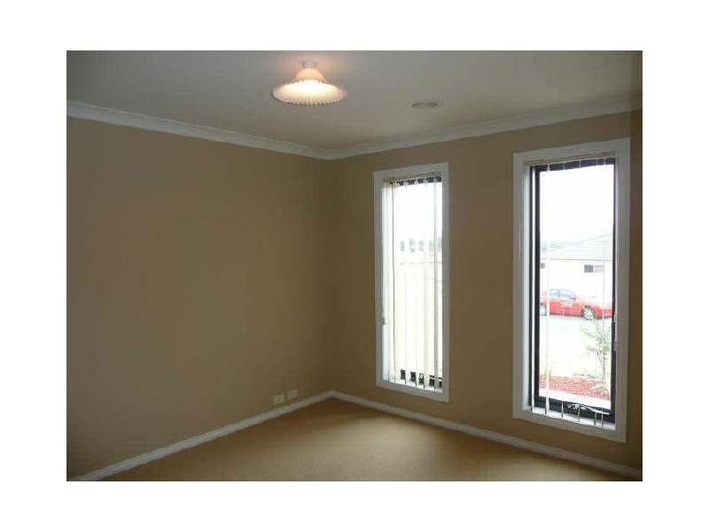 2/9 Thorneycroft Avenue, Wodonga VIC 3690