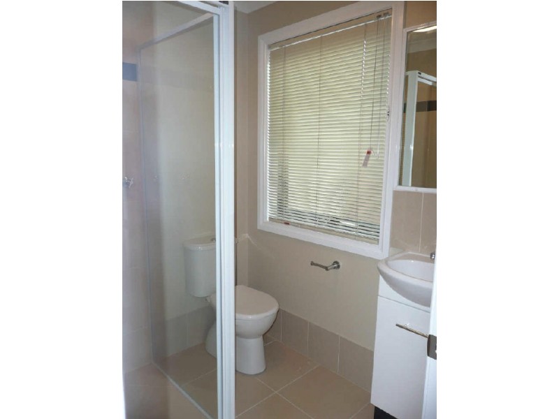 2/9 Thorneycroft Avenue, Wodonga VIC 3690