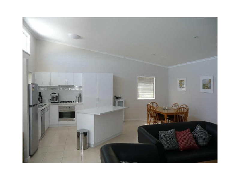 1/4 Mackenzie Crescent, Wodonga VIC 3690