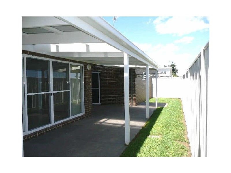 1/4 Mackenzie Crescent, Wodonga VIC 3690