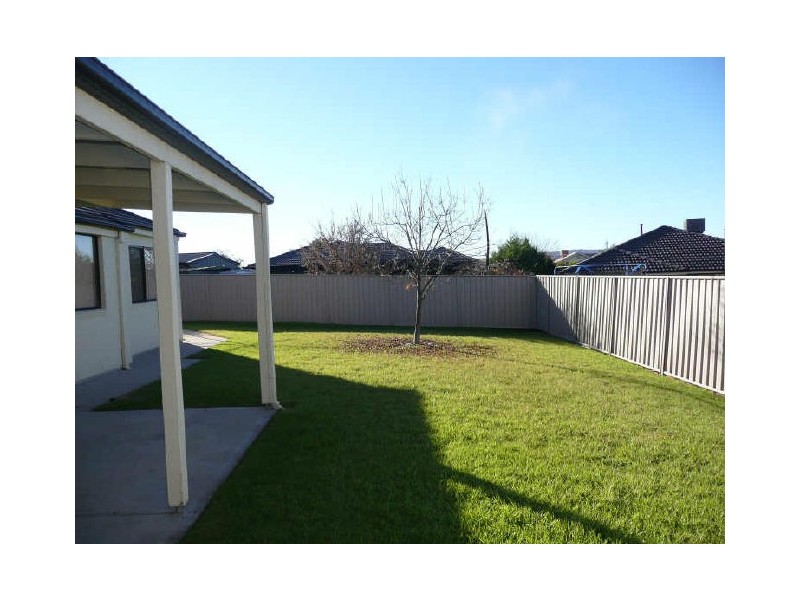 10 Ambrose Circuit, Wodonga VIC 3690