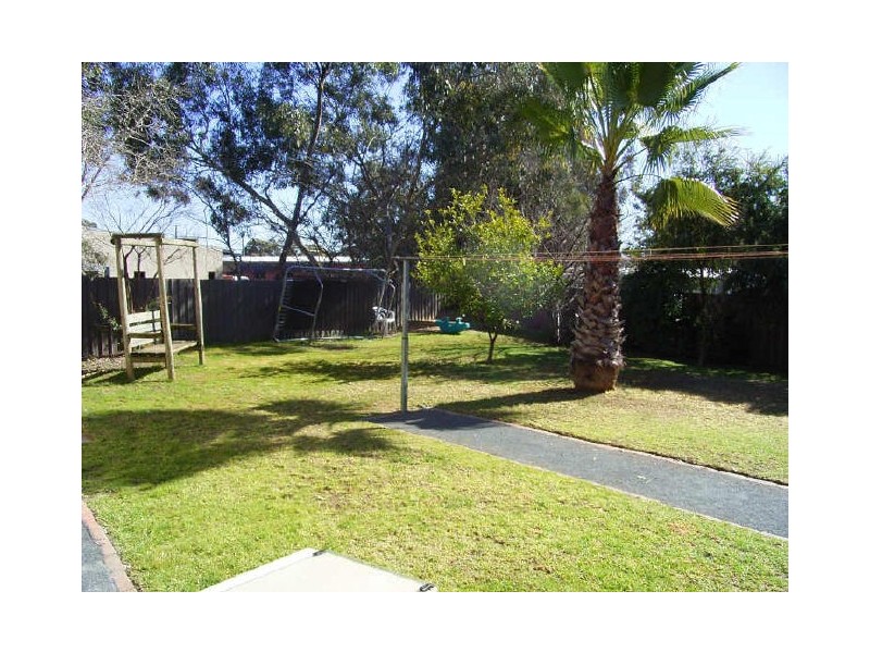 8 Universal Court, Wodonga VIC 3690