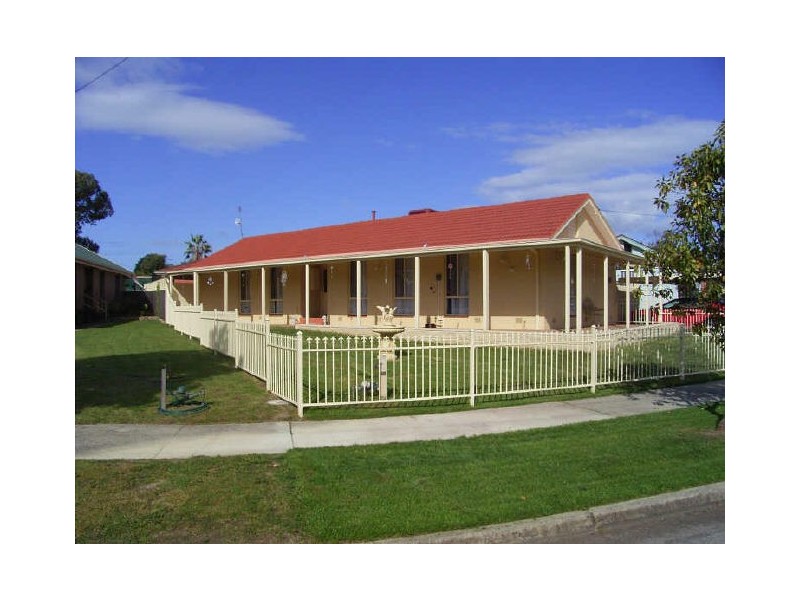 4 Riga Court, Wodonga VIC 3690