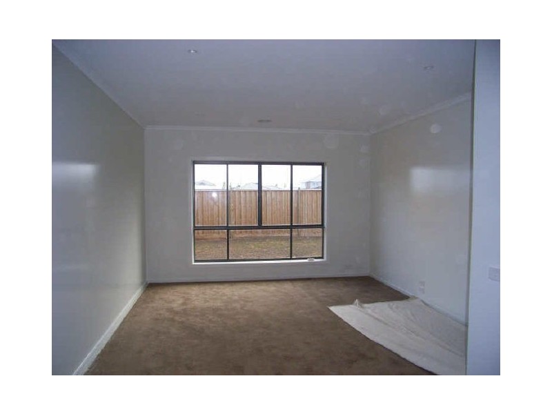 37 Buckhaven Street, Deer Park VIC 3023