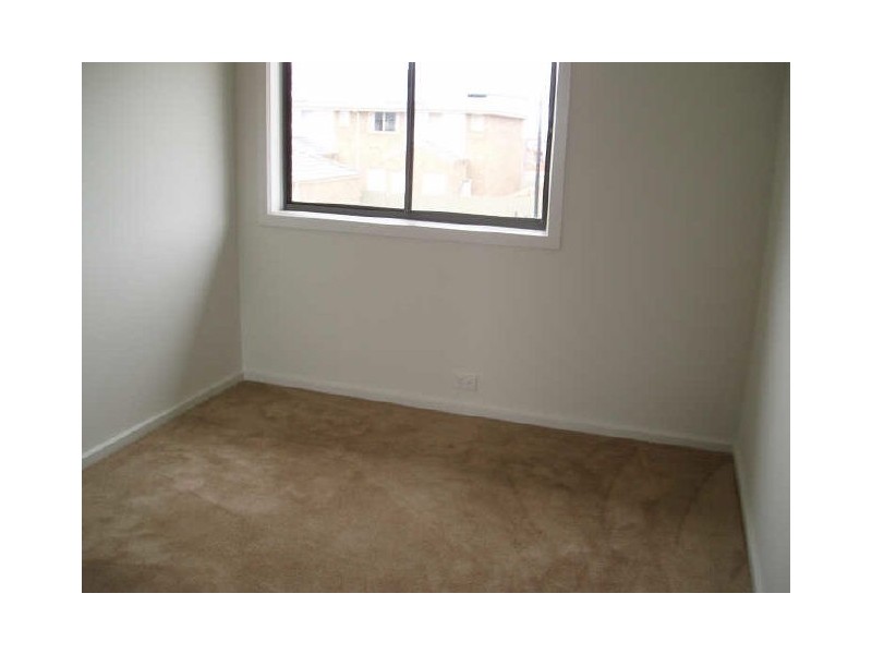 16 Turnstone Drive, Point Cook VIC 3030