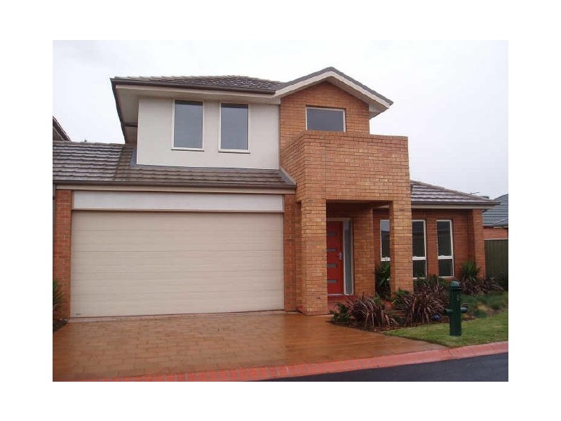 2 Tattler Court, Point Cook VIC 3030