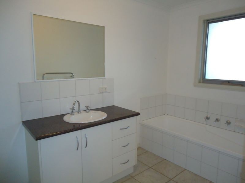 60 Newman Street, Kensington VIC 3031