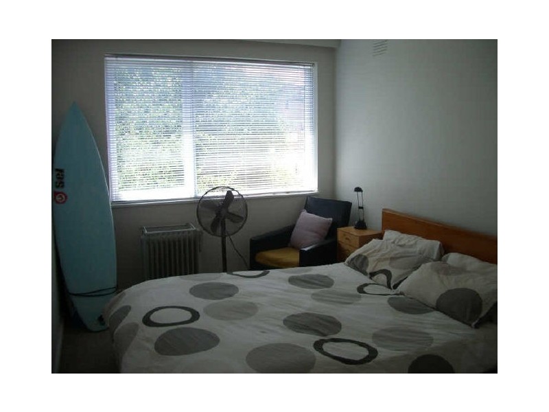 3/37 Gurner Street, St Kilda VIC 3182