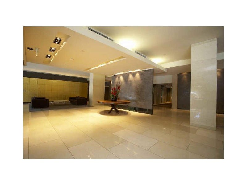 2302/80 Clarendon Street, Southbank VIC 3006