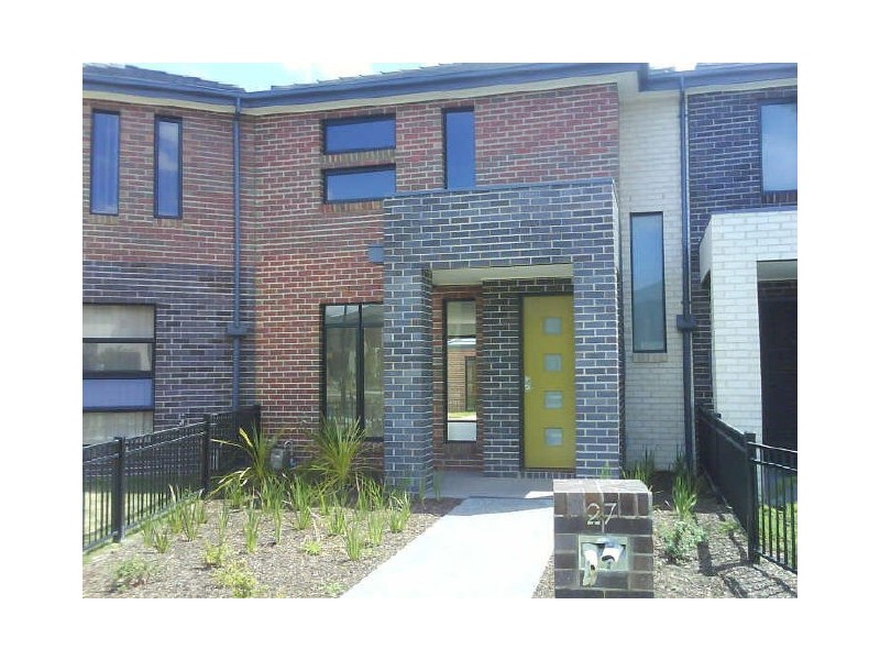 27 Evergreen Blvd, Clayton South VIC 3169