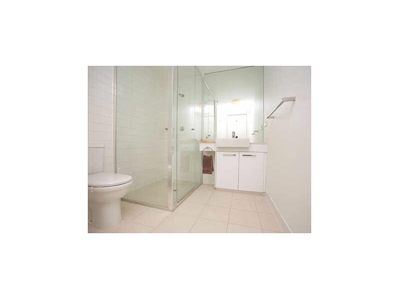 910/100 Harbour Esplanade, Docklands VIC 3008