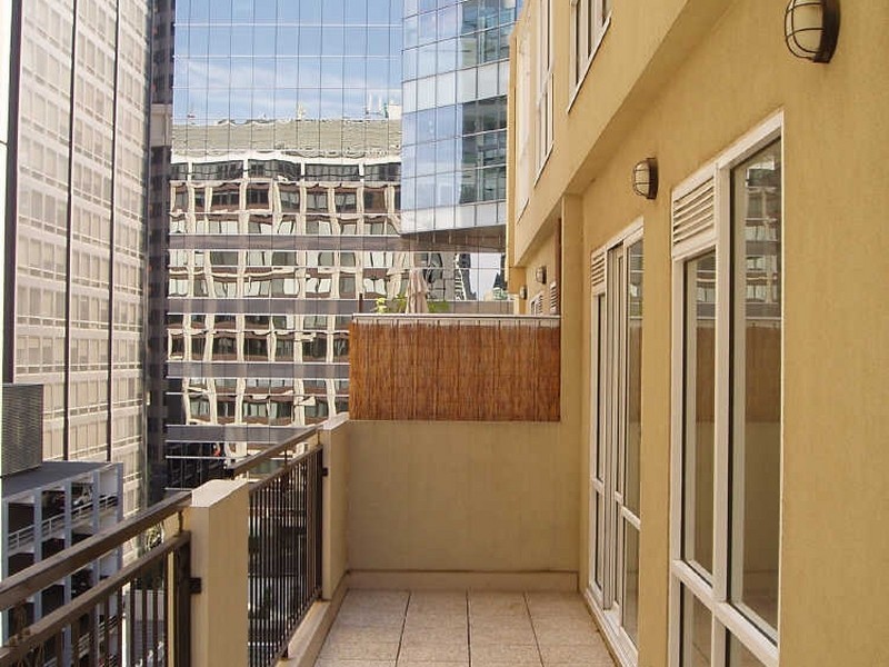 1111/422 Collins Street, Melbourne VIC 3000