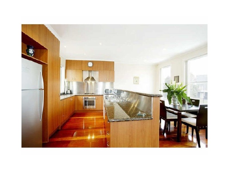 83 Mercantile Parade, Kensington VIC 3031