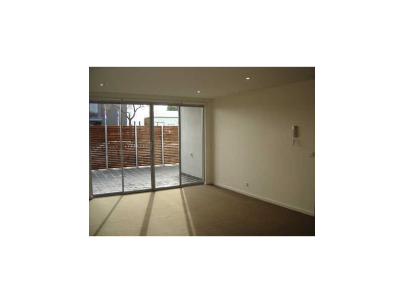 2/63 Whitehall Street, Footscray VIC 3011