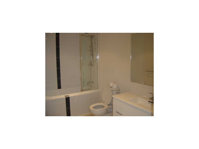 2/63 Whitehall Street, Footscray VIC 3011