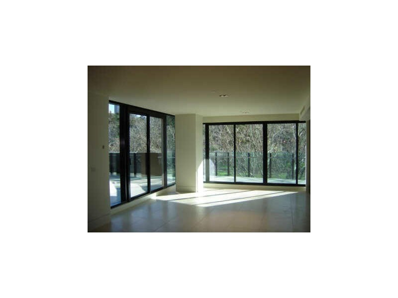 301/279 Wellington Parade, East Melbourne VIC 3002