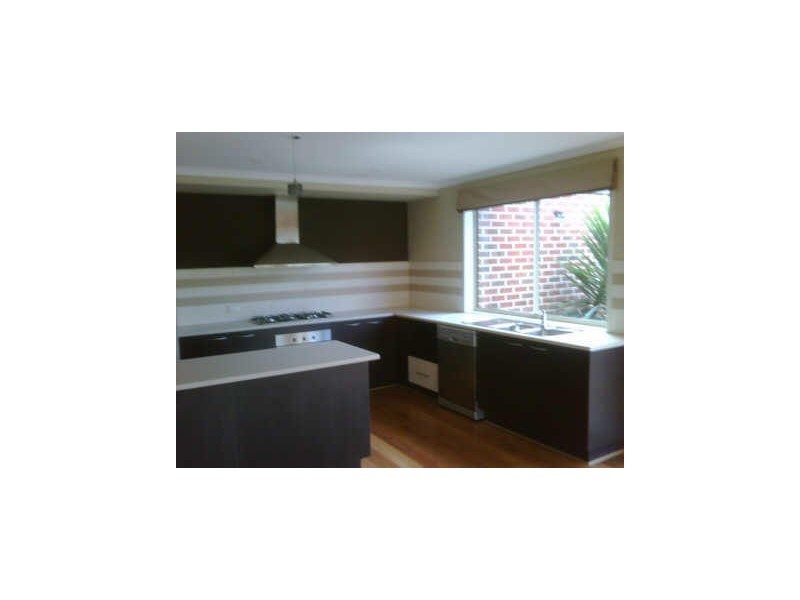 6 St Andrews Drive, Deer Park VIC 3023