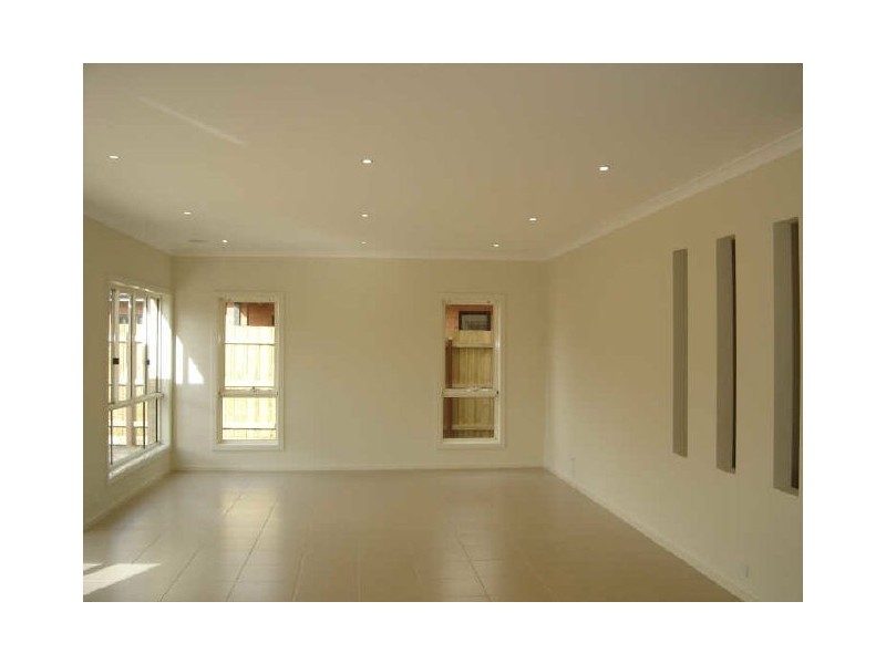 5 Parry Drive, Sunshine VIC 3020