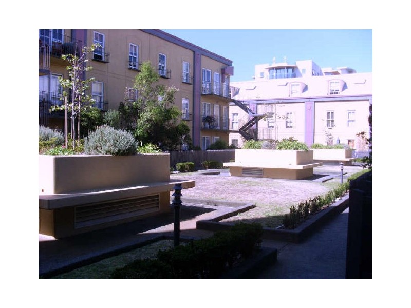 1/30 Miles Street, Southbank VIC 3006