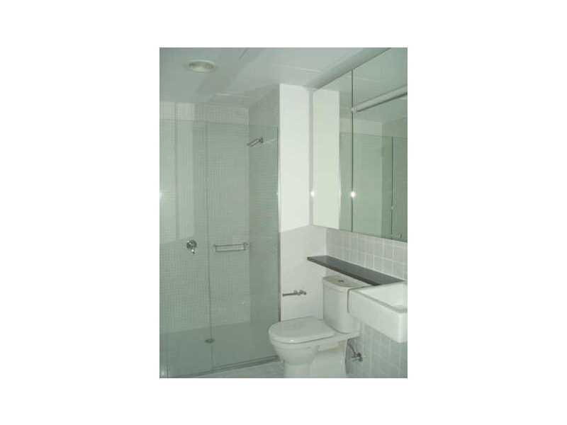 705/8 Waterview Walk, Docklands VIC 3008