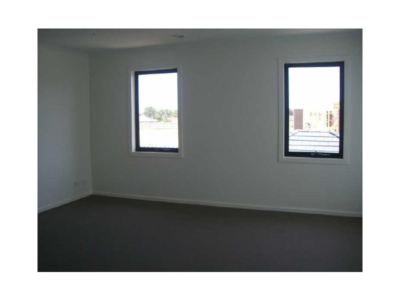 41 Evergreen Boulevard, Clayton South VIC 3169