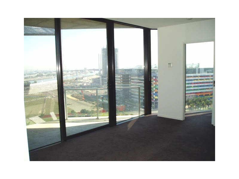 1308/8 Waterview Walk, Docklands VIC 3008