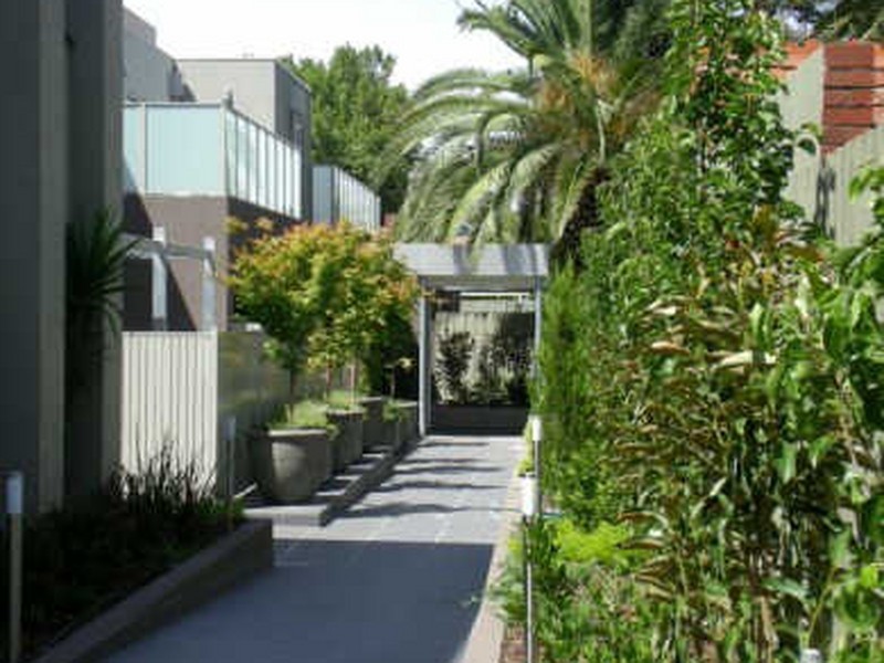 18/10 Tennyson Street, St Kilda VIC 3182