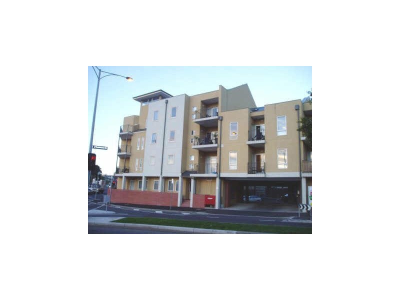 19/1 Gatehouse Drive, Kensington VIC 3031
