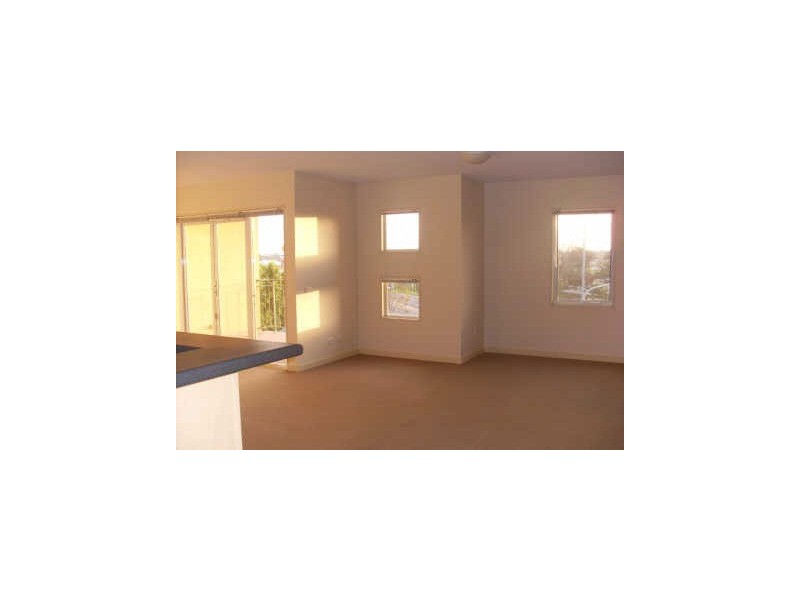 19/1 Gatehouse Drive, Kensington VIC 3031