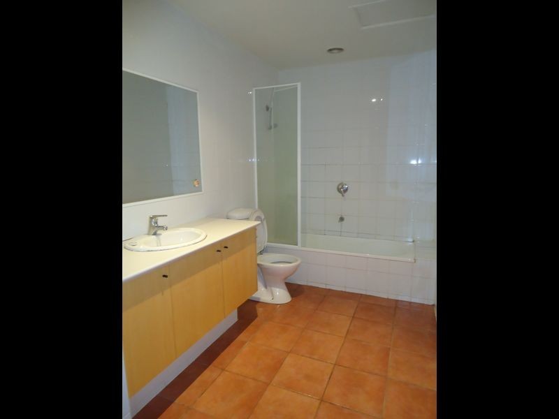 8/6 Anthony Street, Melbourne VIC 3000