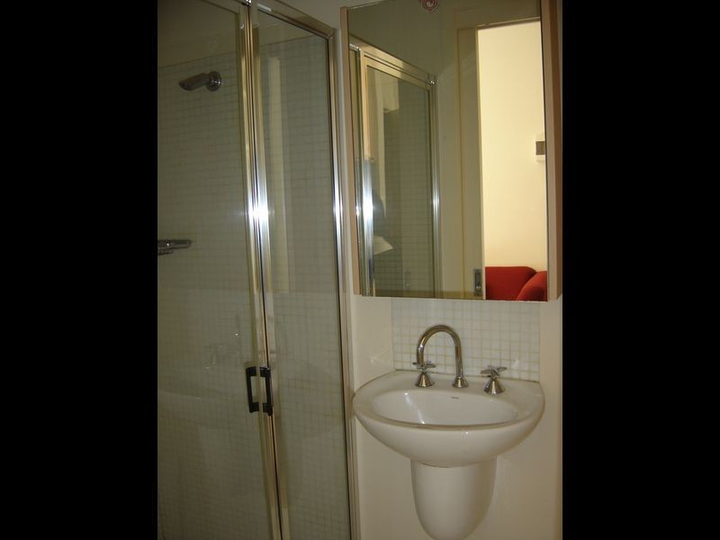 206/68 Hayward Lane, Melbourne VIC 3000