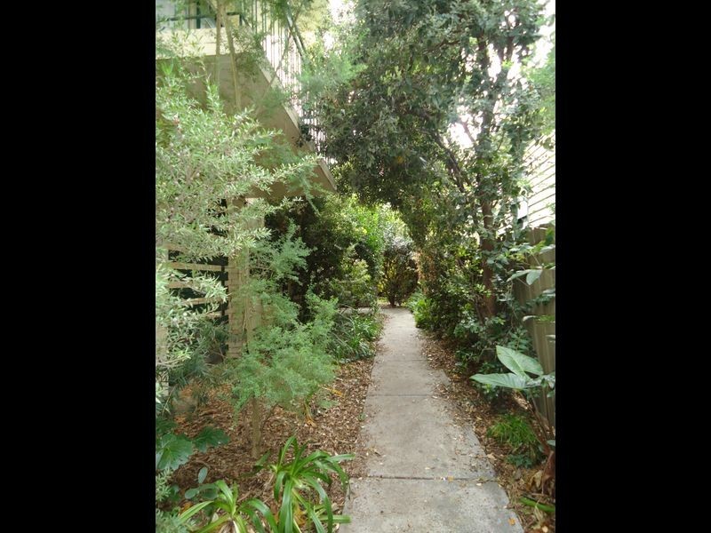 2/34 Curtin Street, Maidstone VIC 3012