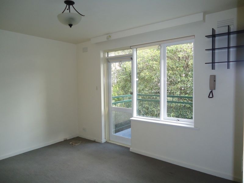 2/34 Curtin Street, Maidstone VIC 3012