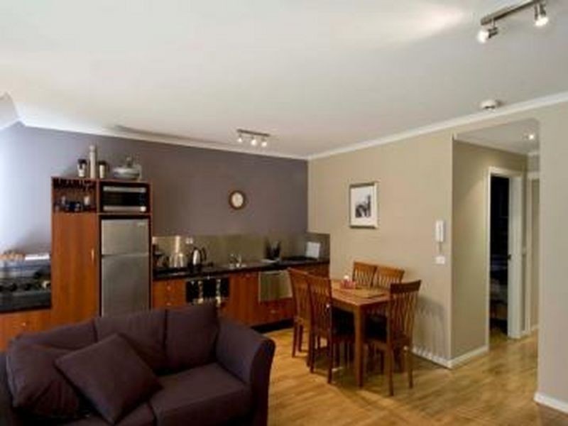 7/43 Jeffcott Street, Melbourne VIC 3000