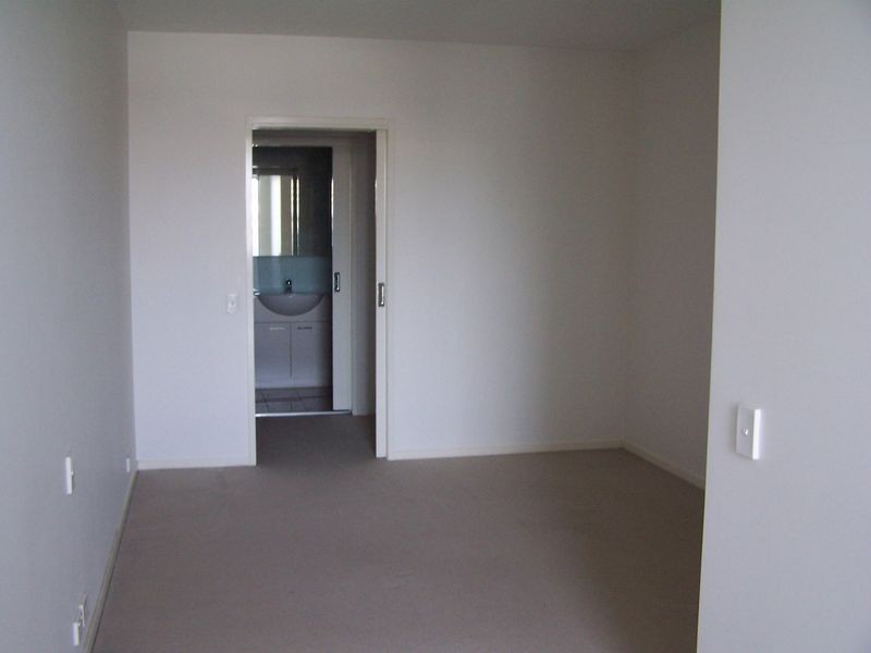 110/30 New Quay Promenade, Docklands VIC 3008