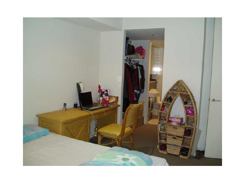 607/8 McCrae Street, Docklands VIC 3008