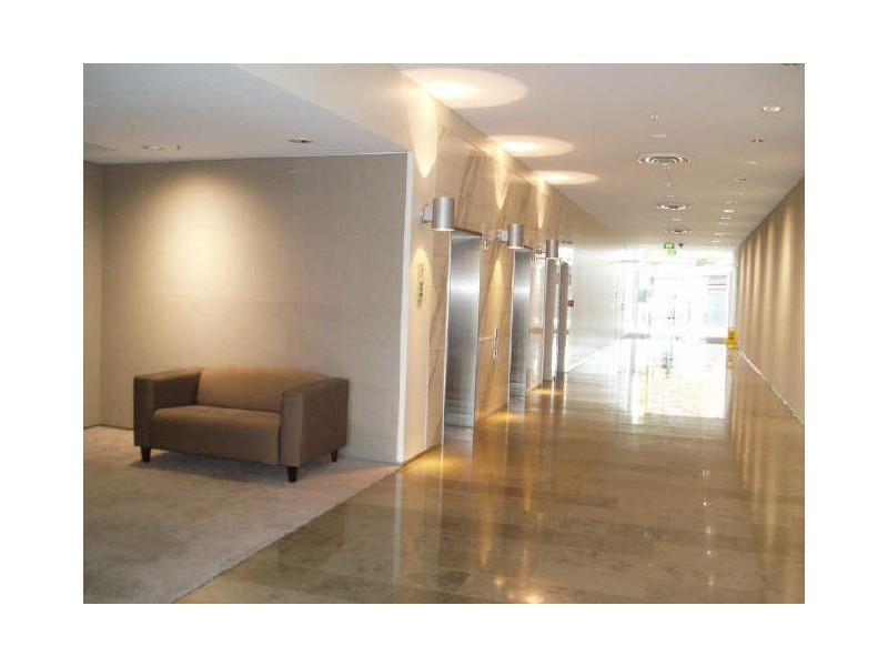 607/8 McCrae Street, Docklands VIC 3008