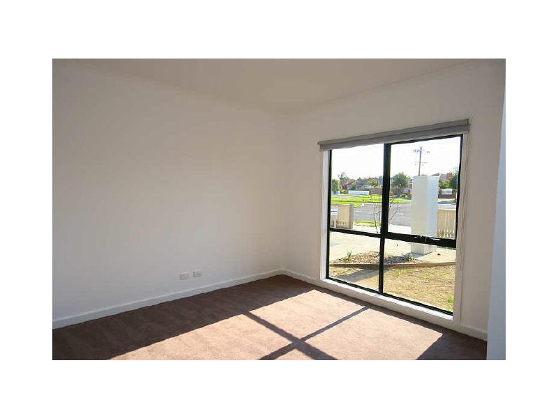 1/7-9 Mayne Street, Sunshine VIC 3020