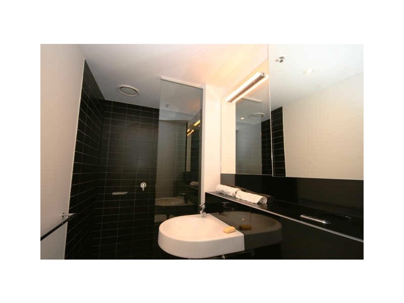 1805/620 Collins Street, Melbourne VIC 3000