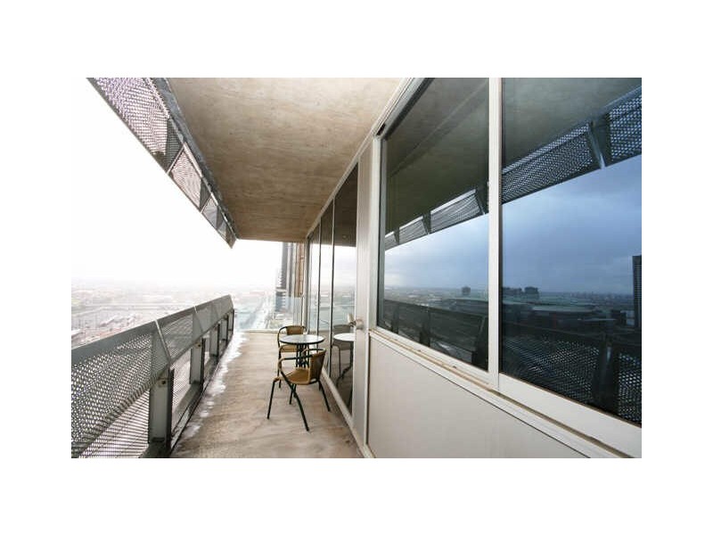 1805/620 Collins Street, Melbourne VIC 3000