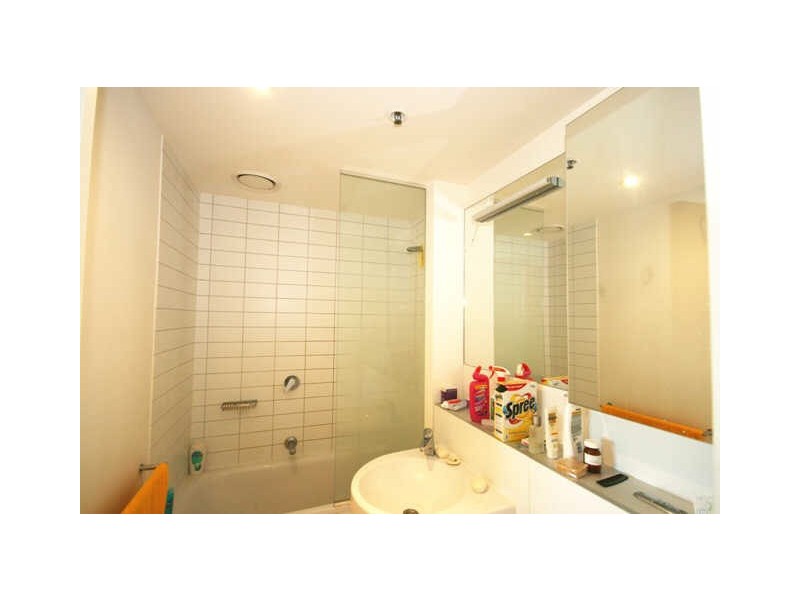 1802/620 Collins Street, Melbourne VIC 3000