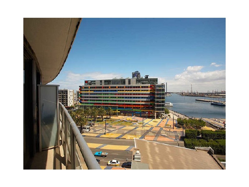 910/100 Harbour Esplanade, Docklands VIC 3008
