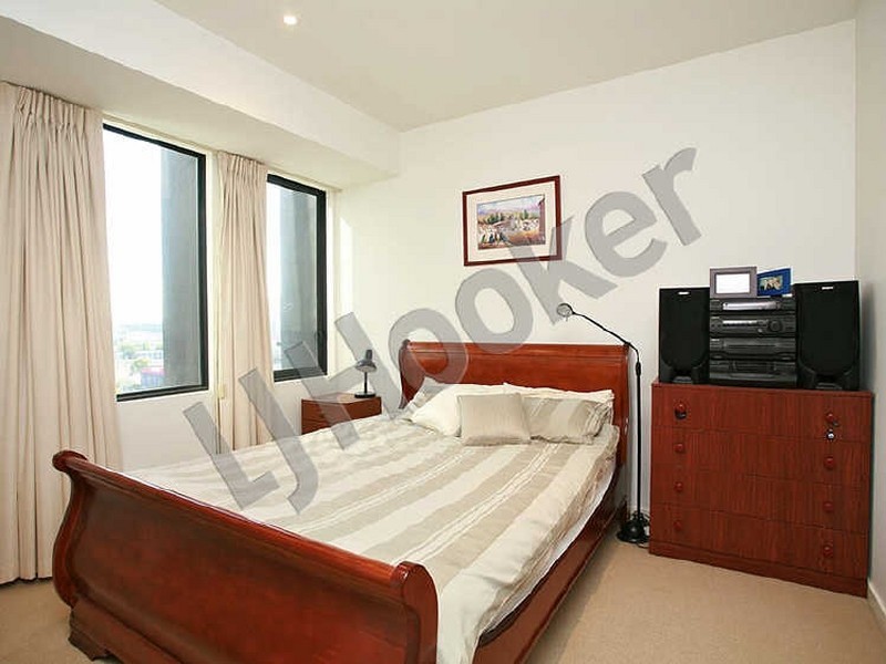 901/80 Clarendon Street, Southbank VIC 3006